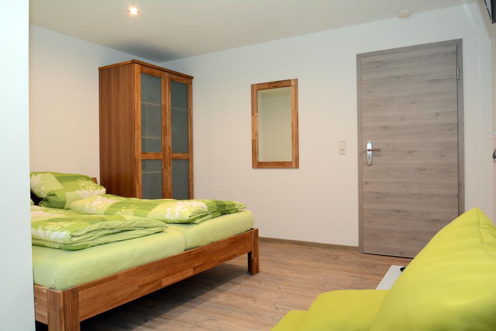 Pension Zum Hirsch Goda Bilik gambar