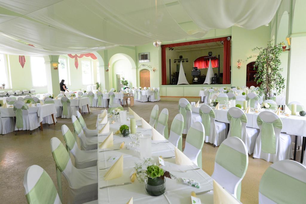 Pension Zum Hirsch Goda Luaran gambar